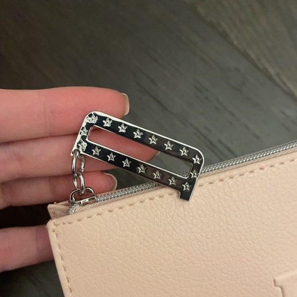 Brand new pink DIOR pouch - Picture 4 of 7